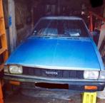 A vendre, TOYOTA Corolla KE70 liftback, à restaurer ou pcs, Utilisé, Enlèvement ou Envoi, Toyota, Voiture de collection