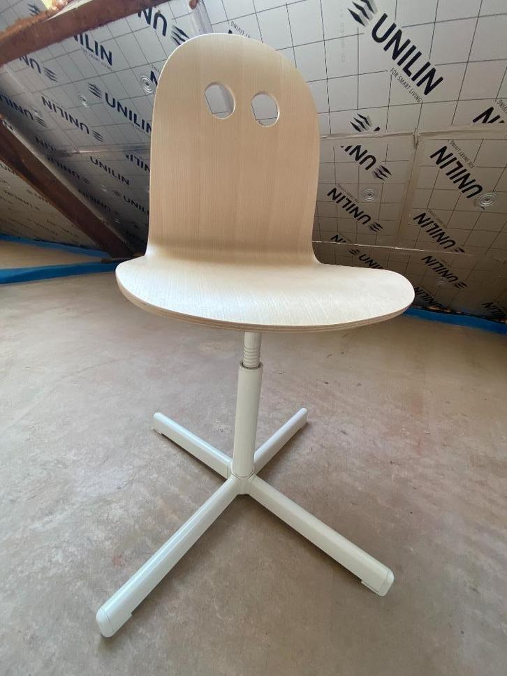 Kinderbureaustoel in licht berken, Huis en Inrichting, Bureaustoelen, Zo goed als nieuw, Bureaustoel, Ophalen