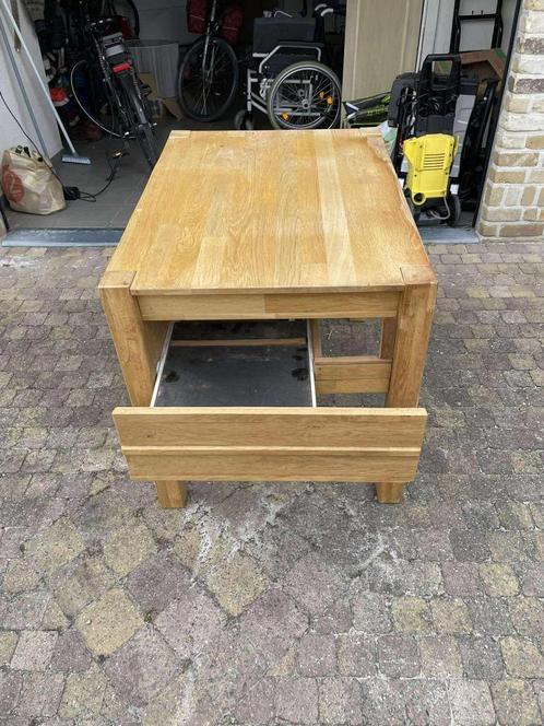 Stevig houten bureau, Huis en Inrichting, Bureaus, Gebruikt, Bureau, Ophalen