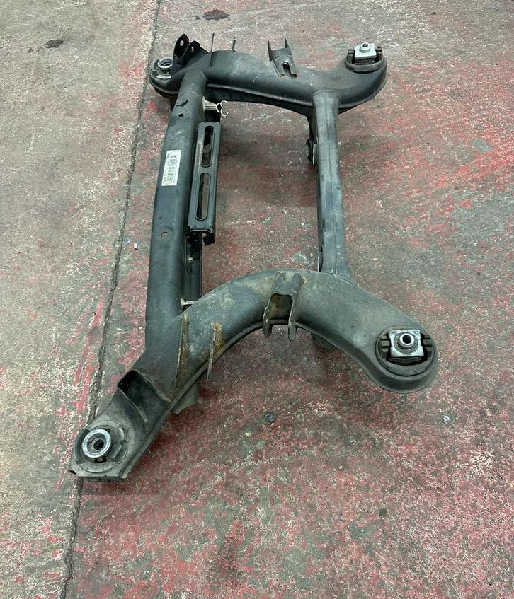 Achter subframe Mercedes e klasse w212 goed lezen, Auto-onderdelen, Ophanging en Onderstel, Mercedes-Benz, Gebruikt, Ophalen