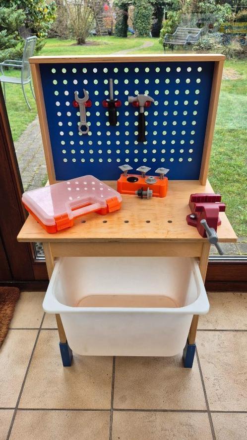 Houten werkbank met werkkoffer (Ikea), Kinderen en Baby's, Speelgoed | Houten speelgoed, Gebruikt, Overige typen, Ophalen