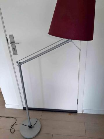 Staande lamp  beschikbaar voor biedingen