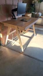 Bureau Beliani 120cm x 60cm, Huis en Inrichting, Bureaus, Ophalen, Zo goed als nieuw, Bureau