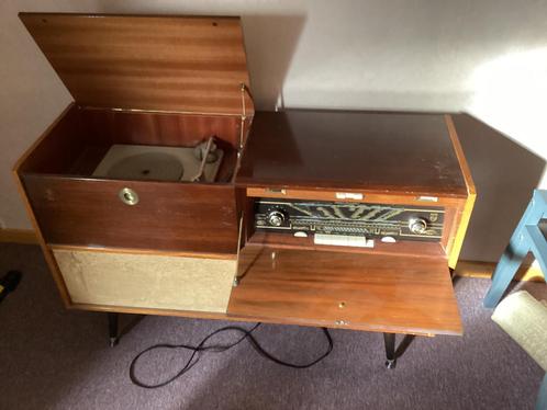 Radio met platenspeler meubel jaren 50, Antiquités & Art, Antiquités | TV & Hi-Fi, Enlèvement