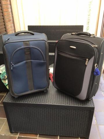 Twze trolley s zwart en donkerblauw beschikbaar voor biedingen