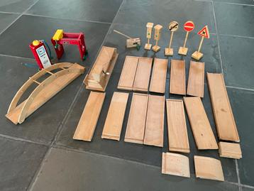 Degelijke houten autobaan, Kinderen en Baby's, Ophalen of Verzenden, Gebruikt