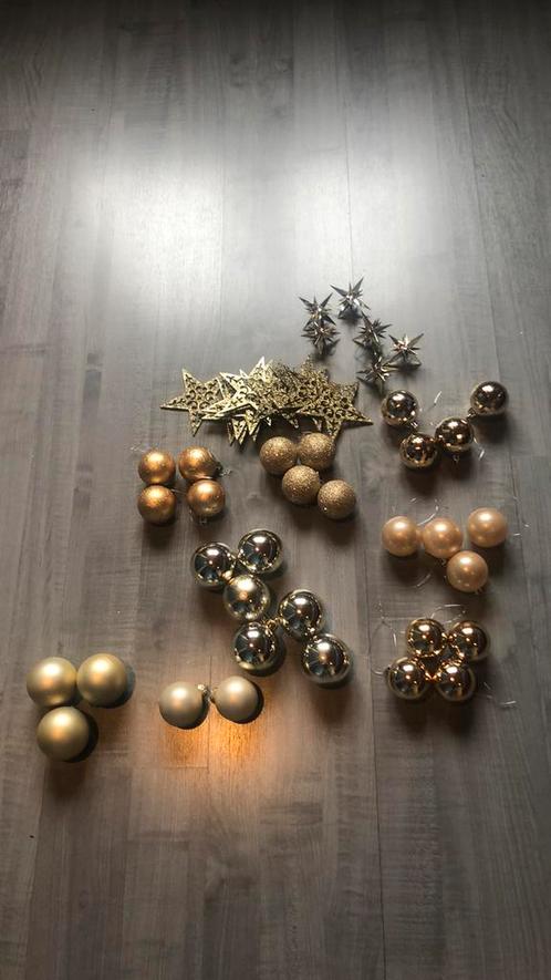 Lot onbreekbare gouden kerstballen, Diversen, Kerst, Gebruikt, Ophalen of Verzenden