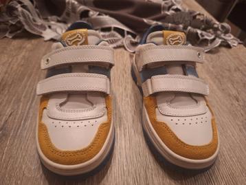 Stones and Bones sneakers beschikbaar voor biedingen