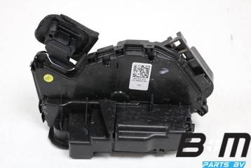 Portierslot rechts achter VW Tiguan 5NA 5NA839016 beschikbaar voor biedingen