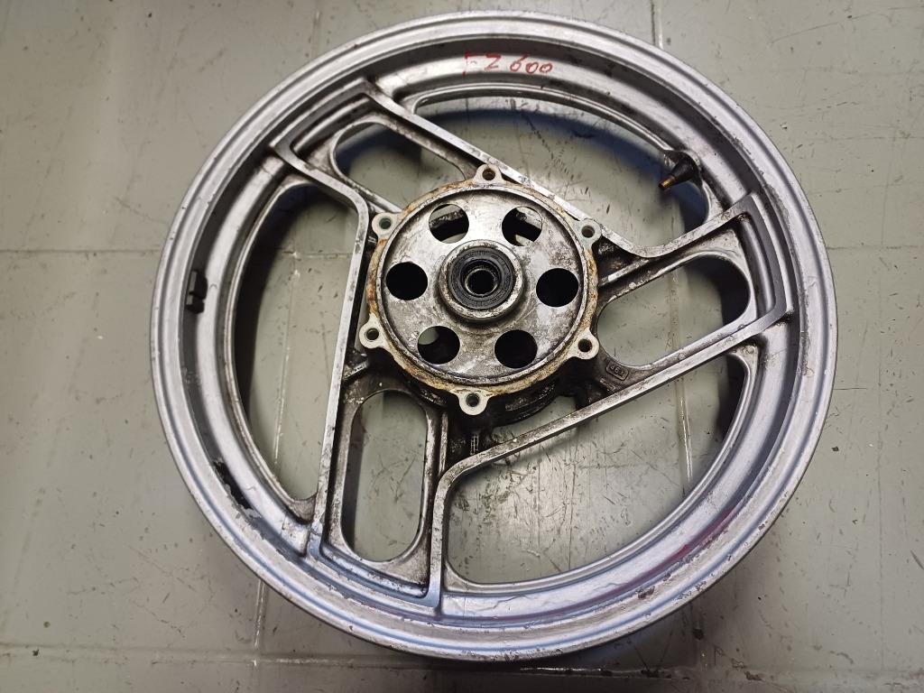 yamaha fz 600/750 voorwiel velg, Enlèvement ou Envoi, Utilisé