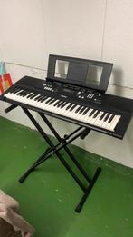 Yamaha EZ-220 keyboard piano, Muziek en Instrumenten, Ophalen, Yamaha