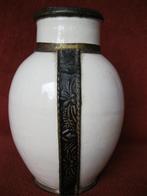 Antieke craquelé vaas in bronsomlijsting., Antiek en Kunst, Ophalen