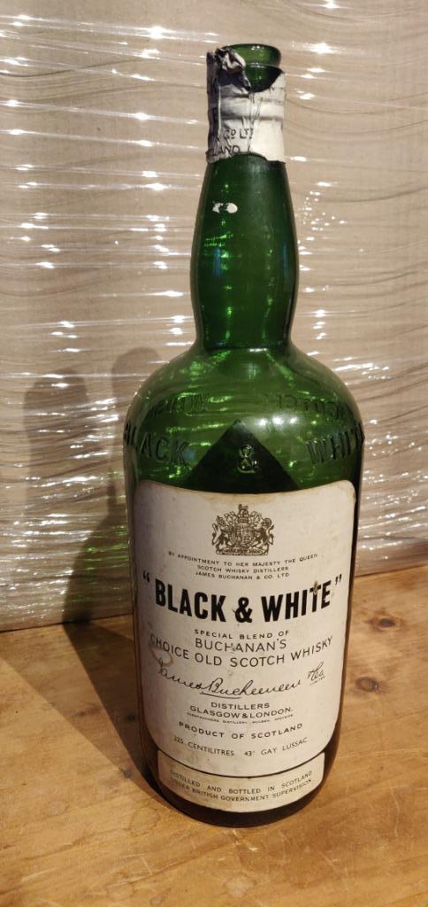 Vintage Black & White fles anno '68, Verzamelen, Overige Verzamelen, Gebruikt, Ophalen