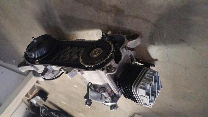 Blok piaggio gilera derbi nieuw gereviseerd, Fietsen en Brommers, Brommeronderdelen | Scooters, Piaggio, Blok, Ophalen of Verzenden