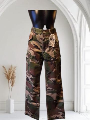 Pantalon camouflage de marque AKN AROKANIA Taille 38 beschikbaar voor biedingen