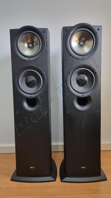 KEF IQ70 in de elegante kleur black ash