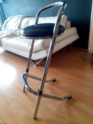 Barkruk beschikbaar voor biedingen