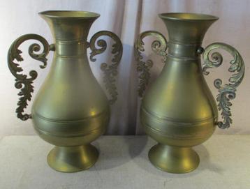 2 Grote Antieke Koperen Bekers / Kruiken - 41cm - 15kg beschikbaar voor biedingen