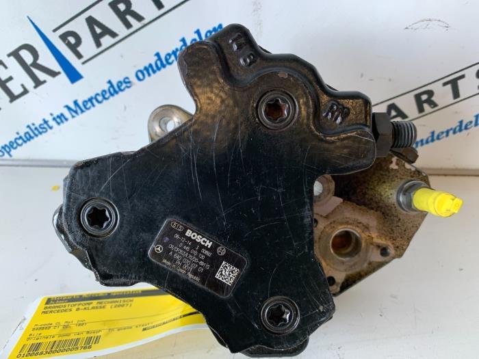 Brandstofpomp Mechanisch van een Mercedes B-Klasse, Auto-onderdelen, Brandstofsystemen, Mercedes-Benz, Gebruikt, 3 maanden garantie