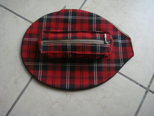 Housse: Raquette tennis " Carreaux rouge"Vintage, Sport en Fitness, Tennis, Gebruikt, Racket, Overige merken, Ophalen of Verzenden