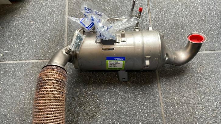 PDF PARTIKELFILTER VOLVO D4162T, Auto-onderdelen, Motor en Toebehoren, Volvo, Ophalen