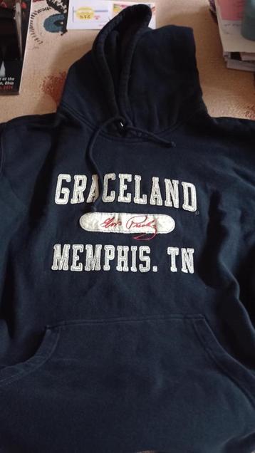 Elvis trui blauw met kap, vorig jaar gekocht in Graceland  beschikbaar voor biedingen