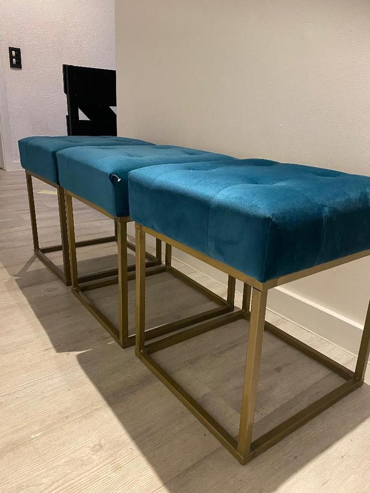 Poef/stoeltjes, Huis en Inrichting, Stoelen, Zo goed als nieuw, Drie, Metaal, Stof, Blauw, Ophalen