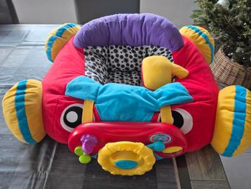 Playgro auto speelkussen beschikbaar voor biedingen