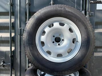 Originele 18 inch Fuji White Defender set inc Michelin tpms, Auto-onderdelen, Ophalen of Verzenden, Gebruikt, Velg(en)