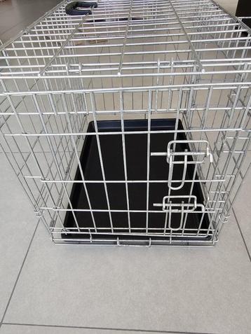 benches voor honden (hondenhok, nachtverblijf, kot)   beschikbaar voor biedingen