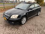 Te koop Toyota Avensis 1.8 benzine 2003 bouwjaar, Auto's, Toyota, Voorwielaandrijving, Stof, Avensis, Zwart