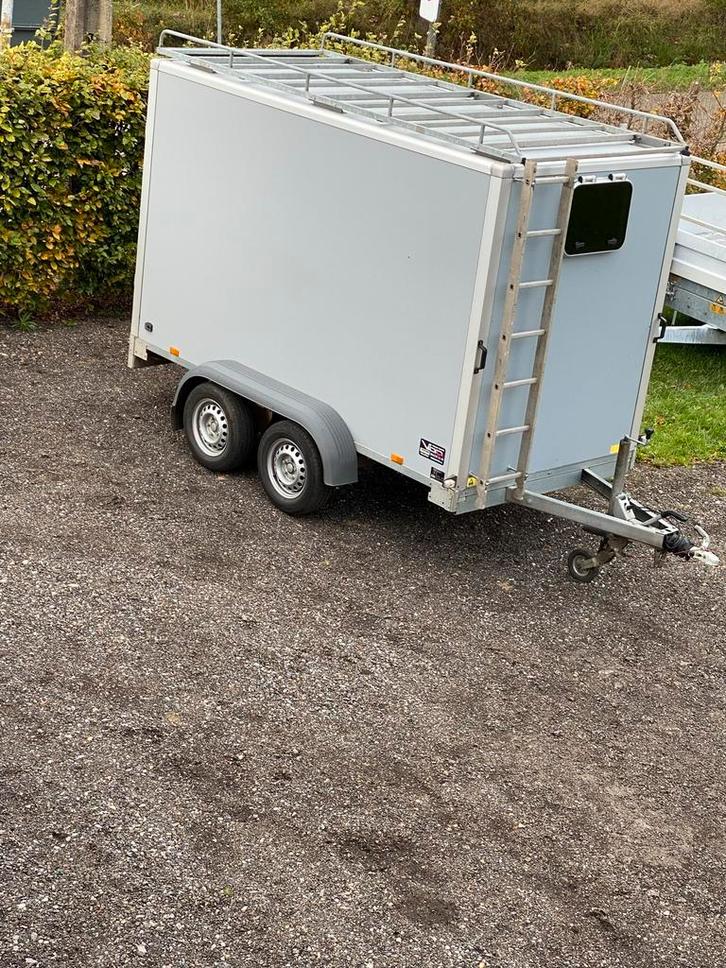 Gesloten aanhangwagen 2.000kg merk Saris, Auto diversen, Aanhangers en Bagagewagens, Zo goed als nieuw, Ophalen