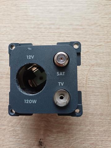 12 volt, satelliet en TV aansluiting inbouw beschikbaar voor biedingen