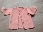 Gilet tricoté rose saumon (Hema) Taille 68, Enfants & Bébés, Vêtements de bébé | Taille 68, Comme neuf, Fille, Pull ou Veste, Enlèvement