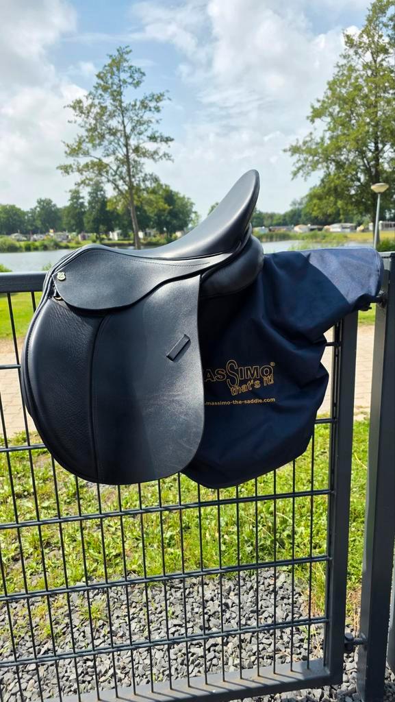 Massimo veelzijdigheids zadel 18 inch, Dieren en Toebehoren, Paarden en Pony's | Zadels, Ophalen of Verzenden