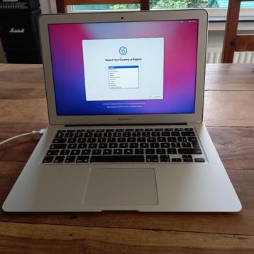état neuf  MacBook Air 13 pouces 2017 + chargeur  beschikbaar voor biedingen