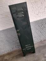 Vintage locker, Huis en Inrichting, Zo goed als nieuw, Ophalen