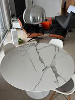 Céramique in outdoors tulipe tafels Eero Saarinen stoelen, Huis en Inrichting, Ophalen of Verzenden, Zo goed als nieuw