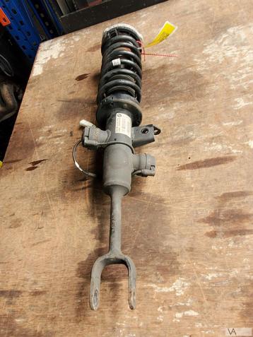 BMW 7 serie F01 5 GT 2009 - 2016 veerpoot linksvoor 6796925 beschikbaar voor biedingen