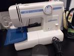 Naaimachine Toyota, Hobby en Vrije tijd, Ophalen of Verzenden, Zo goed als nieuw, Naaimachine