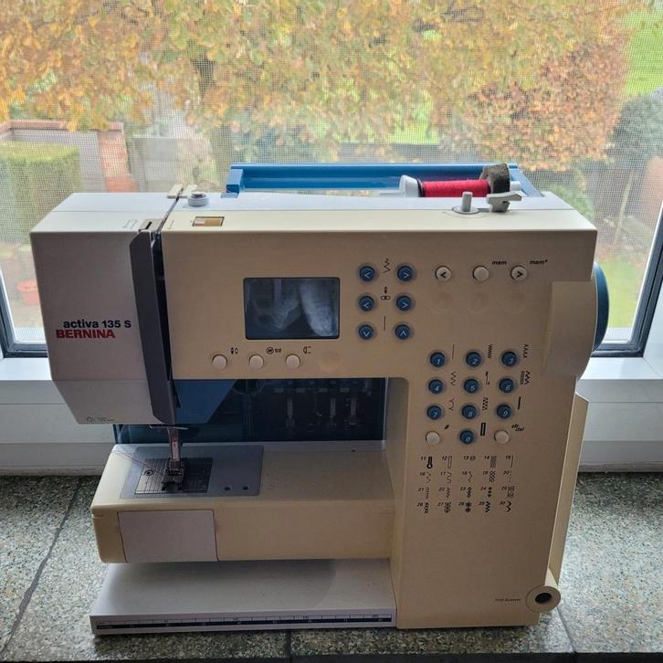 Nouvelle machine à coudre inutilisée bernina activa 135 S, Hobby & Loisirs créatifs, Machines à coudre & Accessoires, Neuf, Machine à coudre