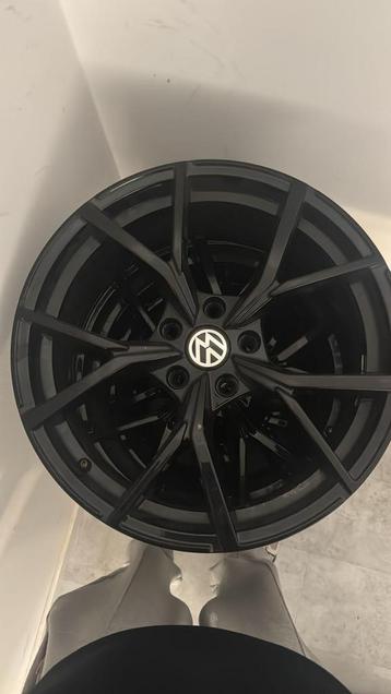 Zwarte Golf R velgen 18inch  beschikbaar voor biedingen
