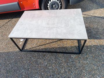 Salontafel  beschikbaar voor biedingen