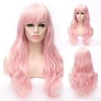 Luxe carnaval pruik lang haar met krullen pastel roze, Verzenden, Nieuw