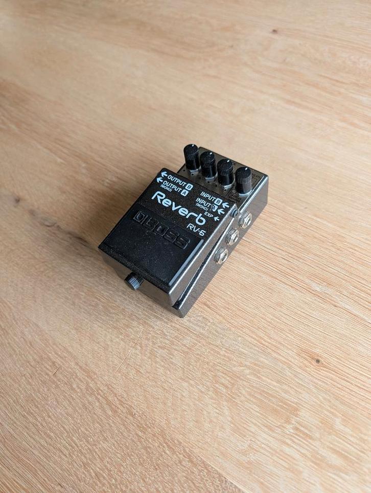 Pédale BOSS REVERB, Musique & Instruments, Effets, Comme neuf, Reverb, Enlèvement