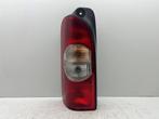 Feu arrière gauche d'un Renault Master, Renault, -, 3 mois de garantie, Utilisé
