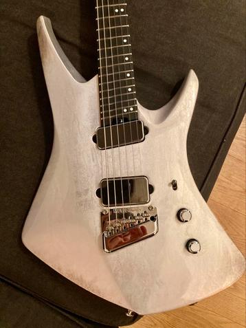 Musicman Kaizen 6 Gallium beschikbaar voor biedingen