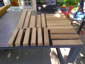 20 stuks AFROMOSIA - hout - €15 voor alle 20 beschikbaar voor biedingen