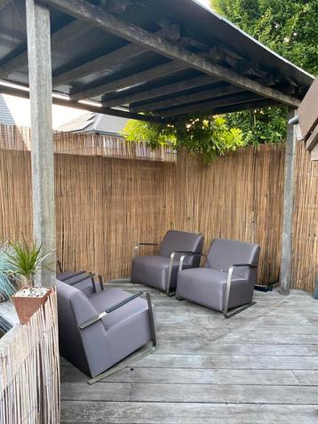 Lounge stoelen beschikbaar voor biedingen