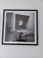 Affiche encadrée lune noir et blanc To the Moon, Collections, Posters & Affiches, Comme neuf, Enlèvement ou Envoi